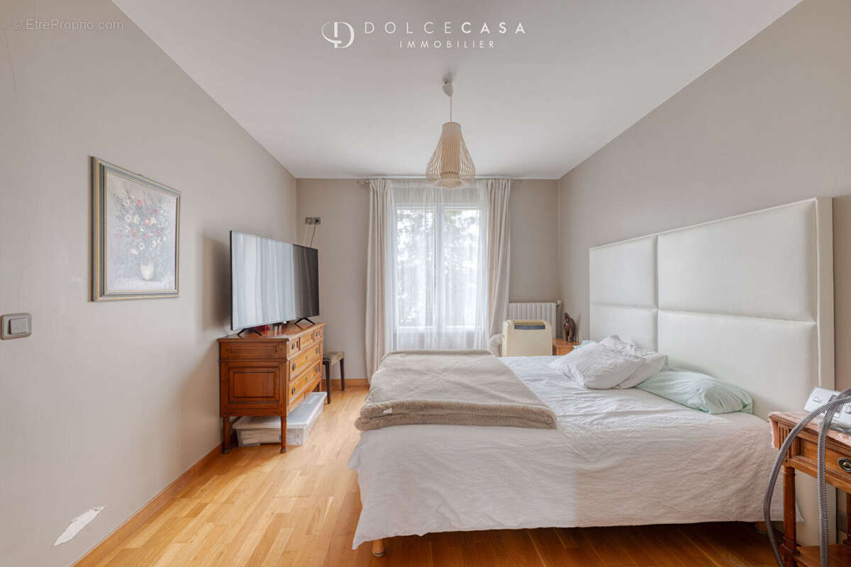 Maison à BRY-SUR-MARNE