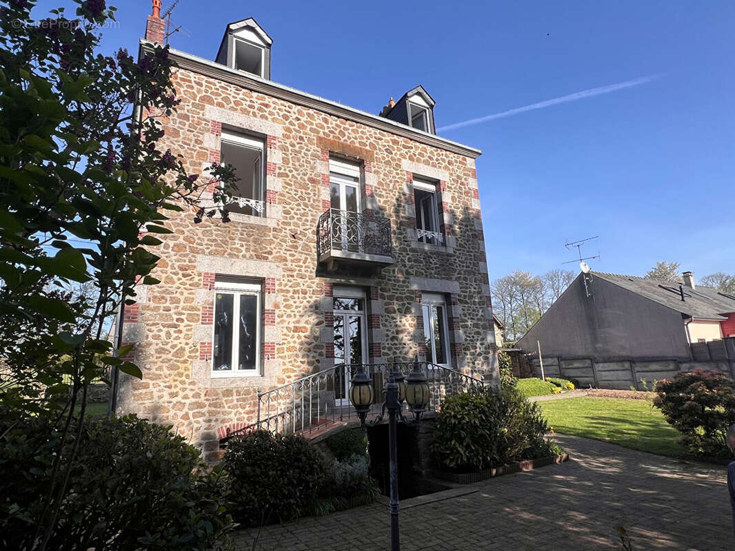 Maison - 4 chambres - 123 m² - photo 2