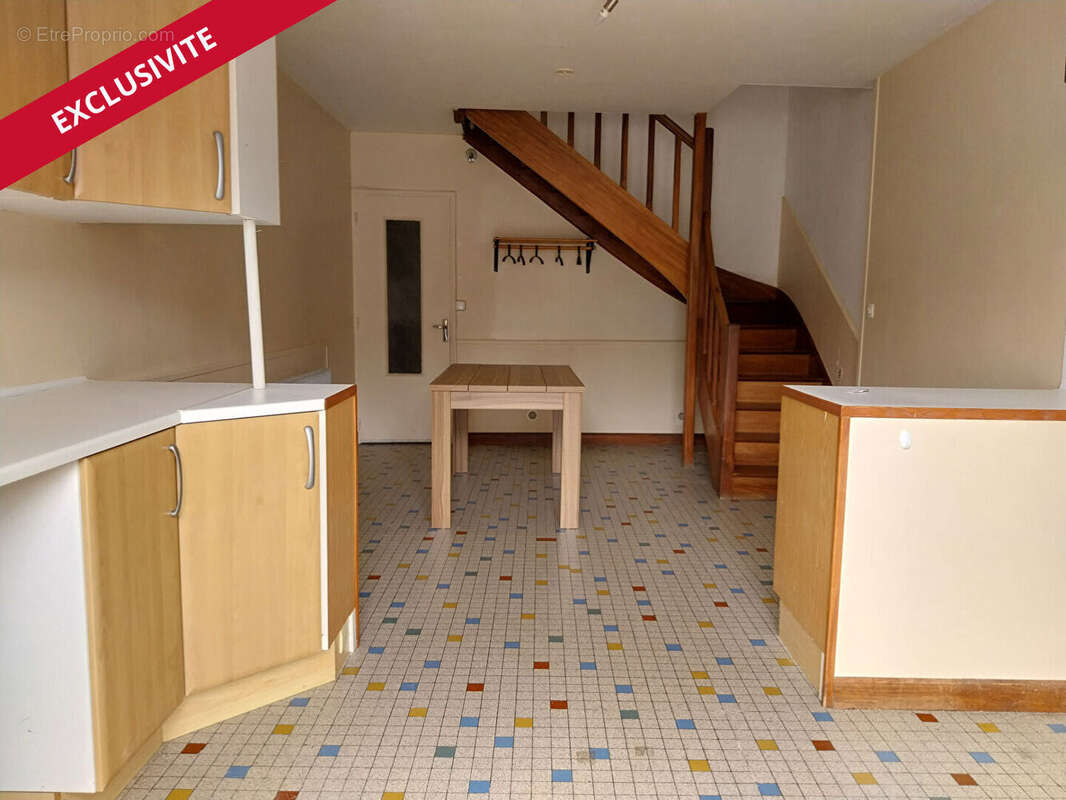 Maison à SAINT-PIERRE-D&#039;EXIDEUIL