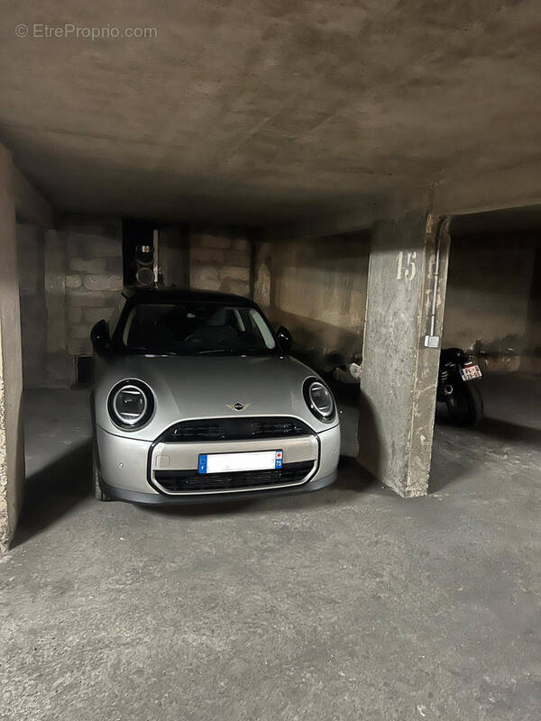 Parking à PARIS-14E