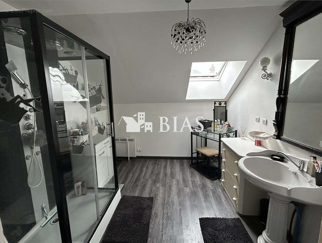 Maison à NEUFCHATEL-EN-BRAY