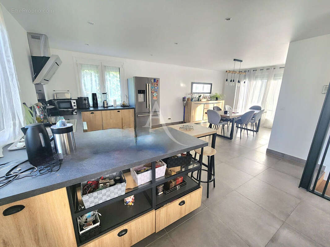 Maison à VILLEMOMBLE