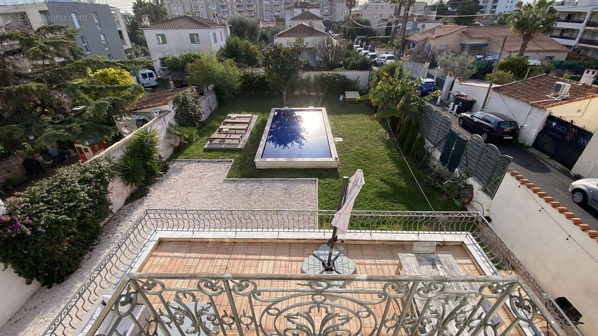 Maison à VALLAURIS