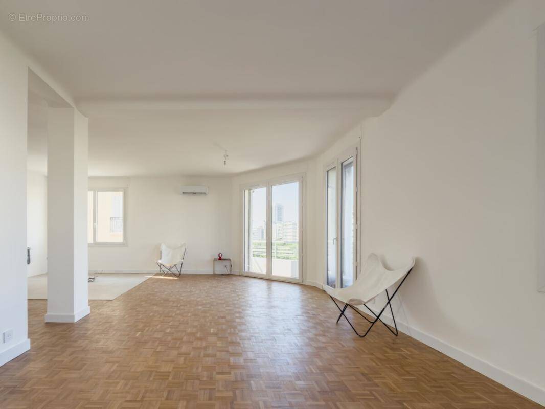 Appartement à MARSEILLE-8E