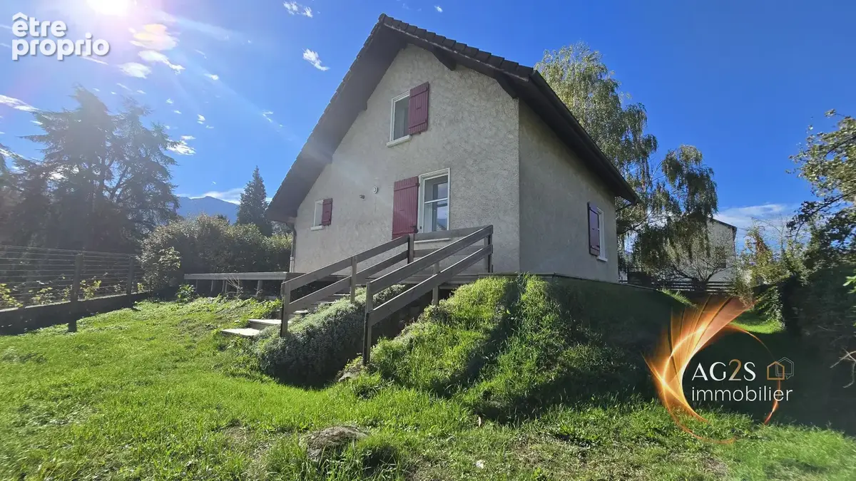 Charmante petite maison en plein coeur de La Rochette - photo 3