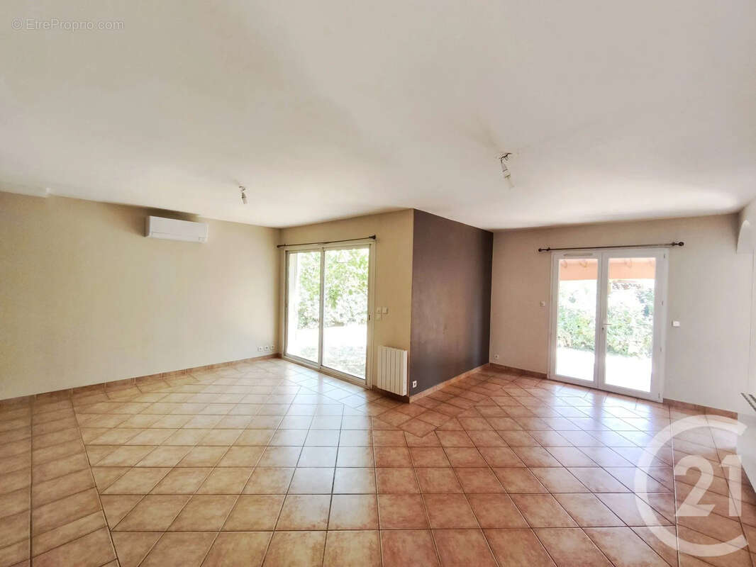 Maison 115 m² à La Garde  - photo 6