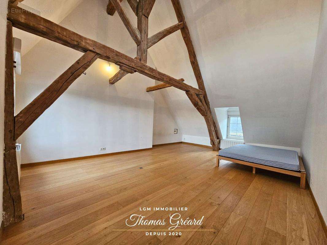 Maison ancienne 156 m² 4 chambres avec cour et balcon – Hyper centre Châteaudun - DPE en D - photo 10