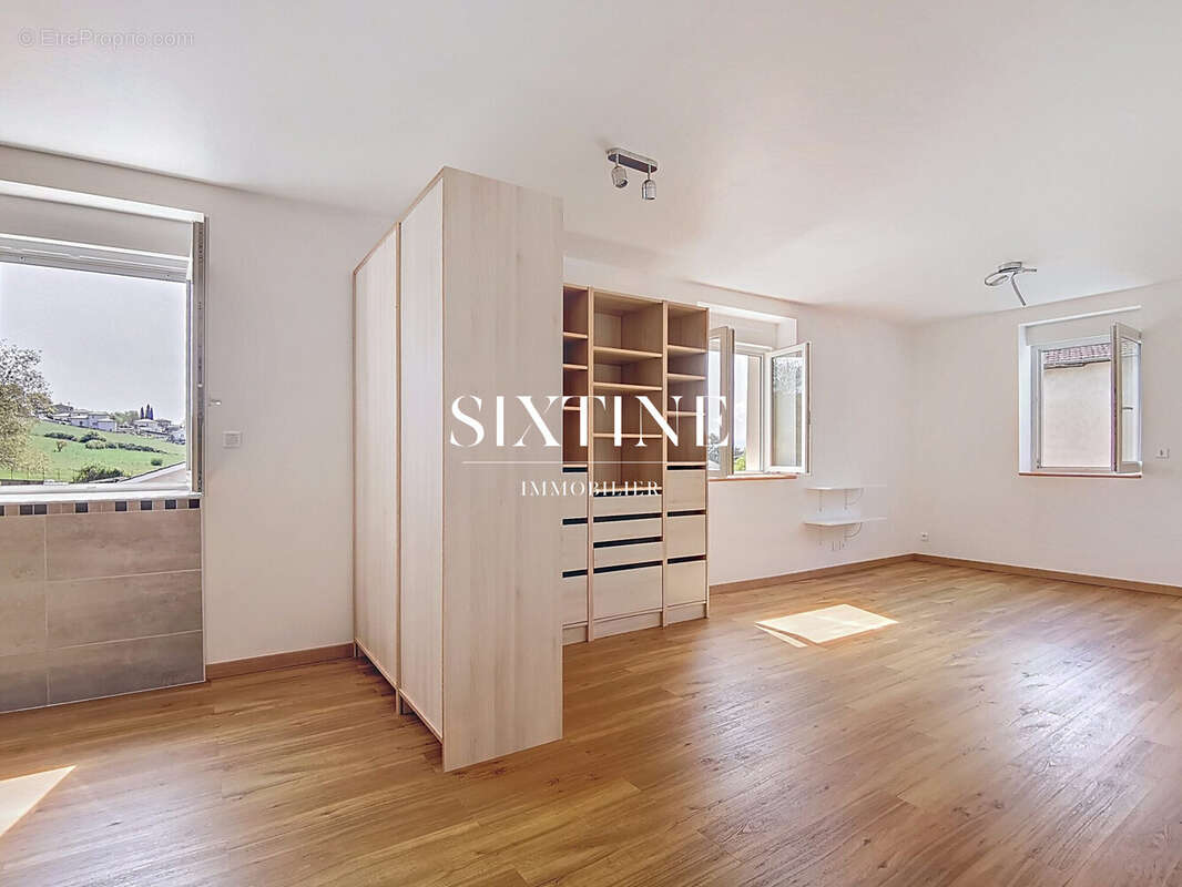Maison 167 m² à Assieu  - photo 7