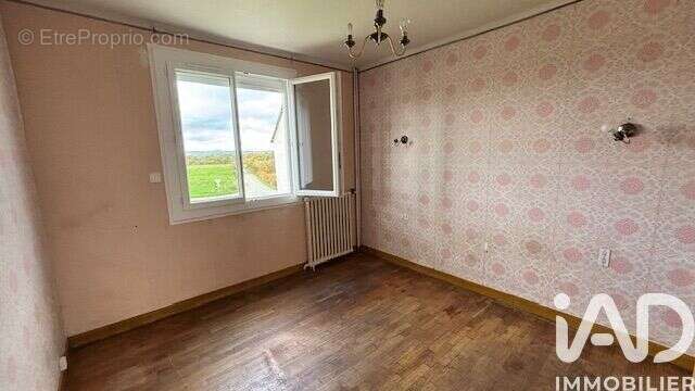 Photo 9 - Maison à LE CLOITRE-PLEYBEN