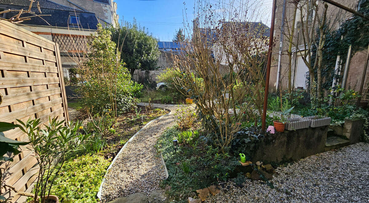 Appartement à SAINT-CYR-SUR-LOIRE