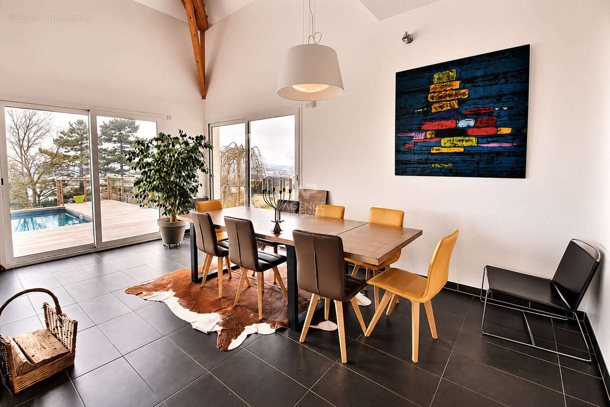 Maison à VAUX-SUR-SEINE