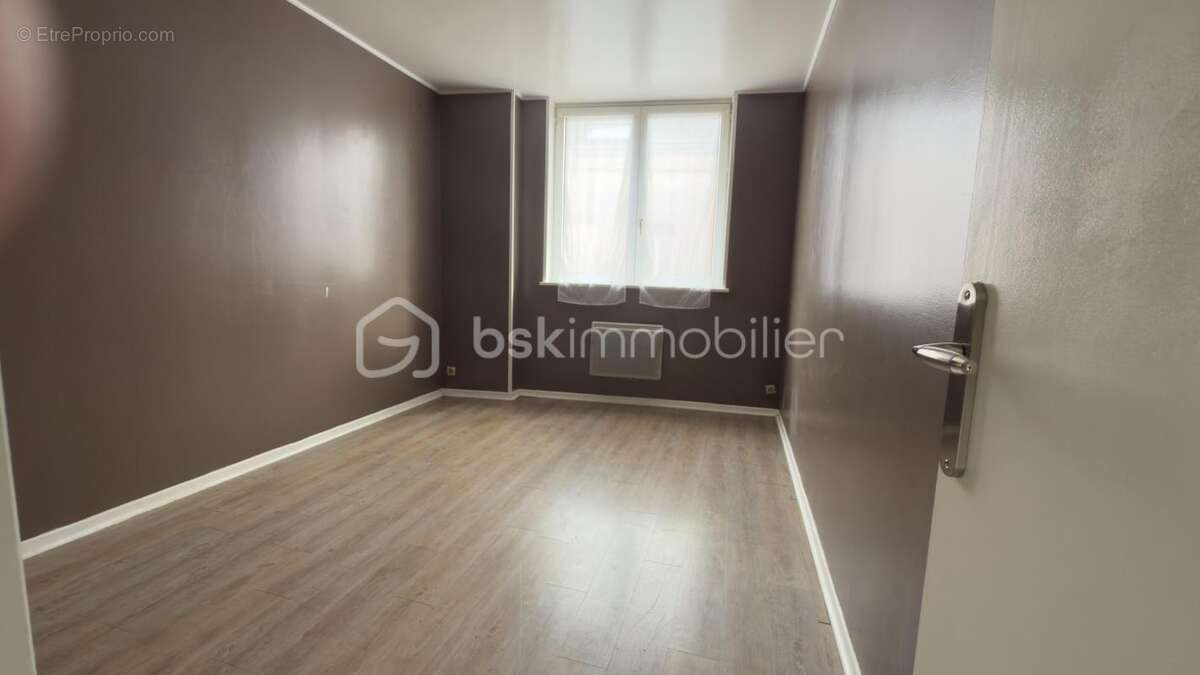 Appartement 2 chambres avec garage privé et cave à 5 minutes du centre ville à pied - photo 4