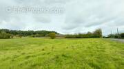 Terrain à SAINT-GERMAIN-DU-SALEMBRE