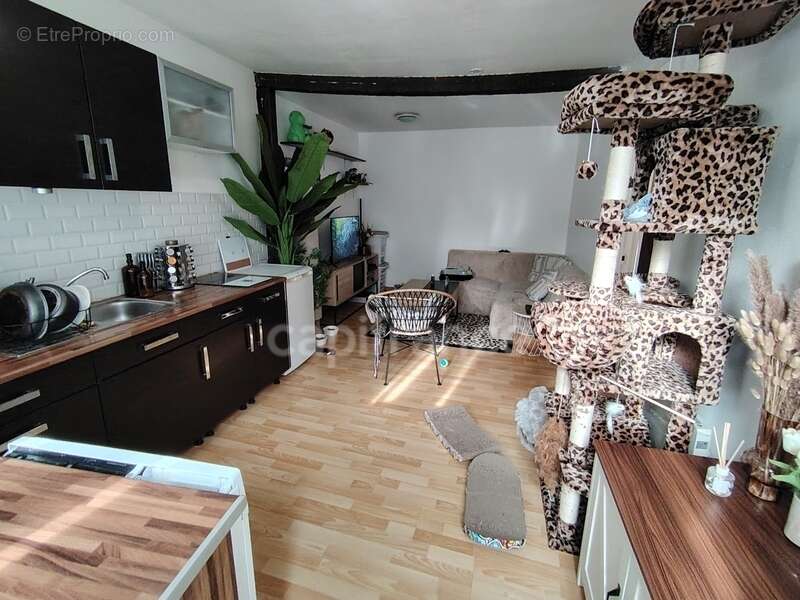 Appartement à COULANGES-LA-VINEUSE