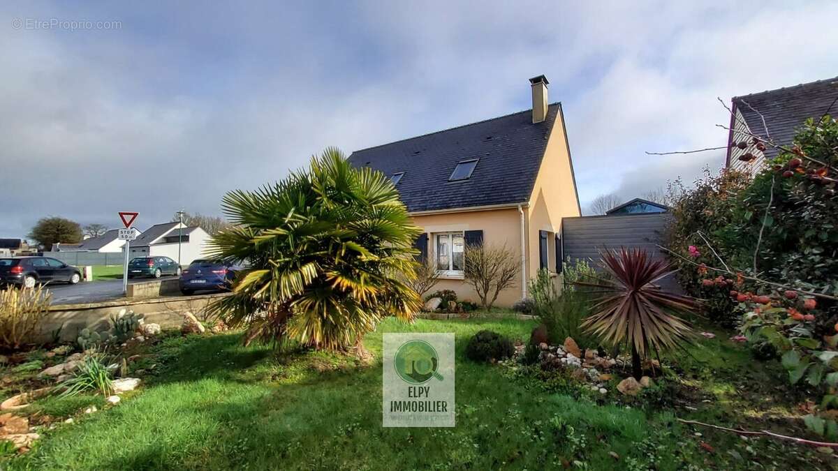 Maison à DERVAL
