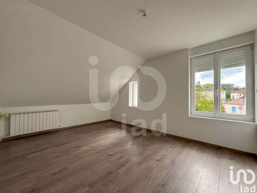 Photo 9 - Commerce à MONTLUCON