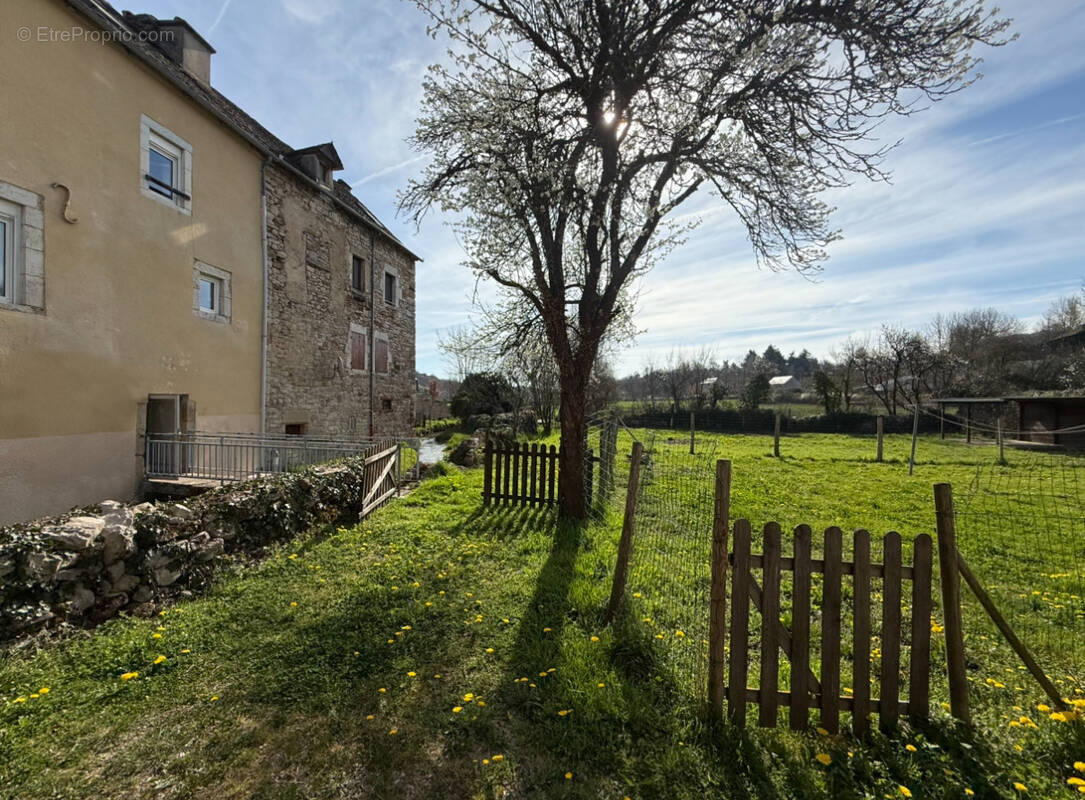 Maison à BERTHOLENE
