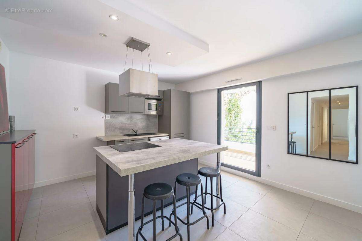 Appartement à MARSEILLE-8E