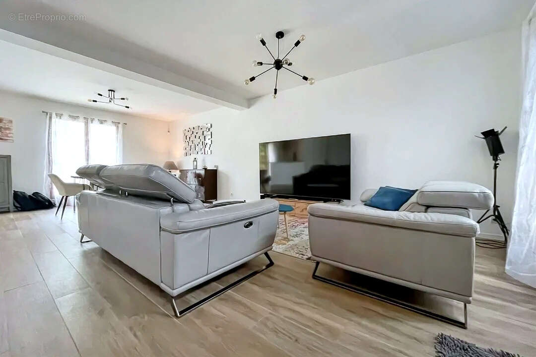 Maison à VILLIERS-SUR-MORIN