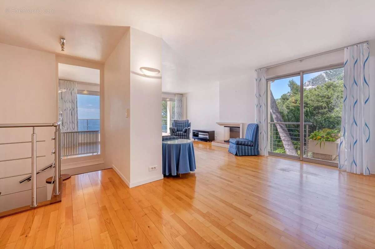 Eze bord de Mer, Maison mitoyenne, 143 m² habitable, vue mer - photo 5