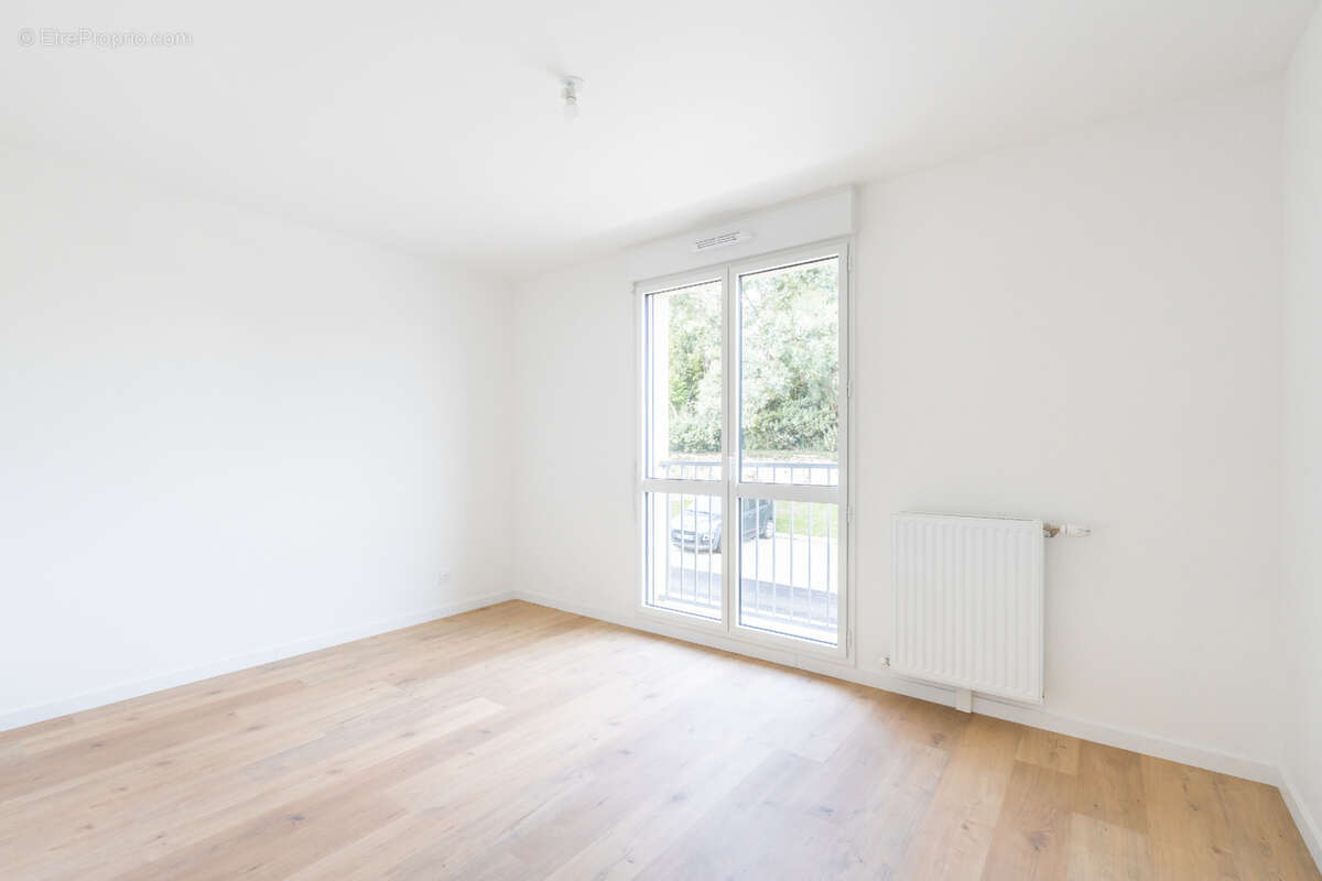 Appartement à MORAINVILLIERS