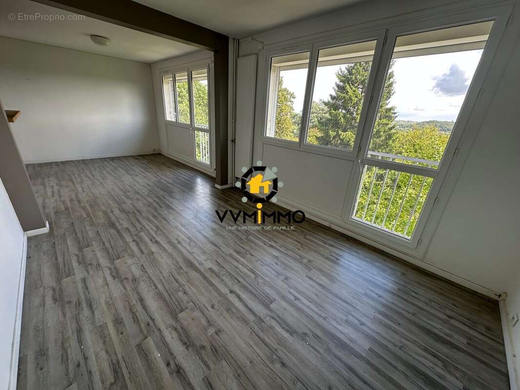 Appartement à LE CELLIER