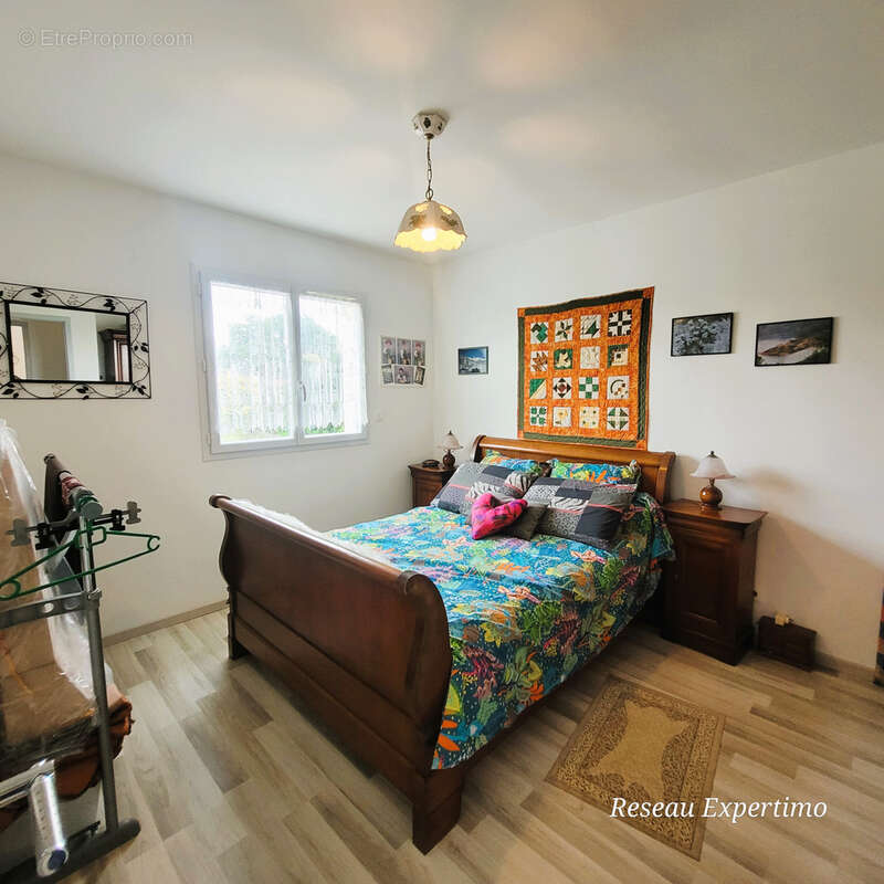 Maison à MONTLIEU-LA-GARDE