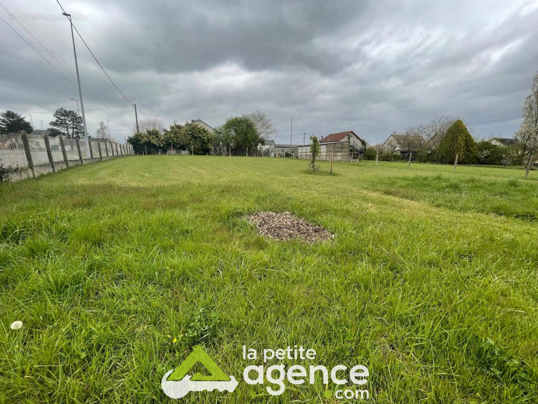 Terrain à BOURGES