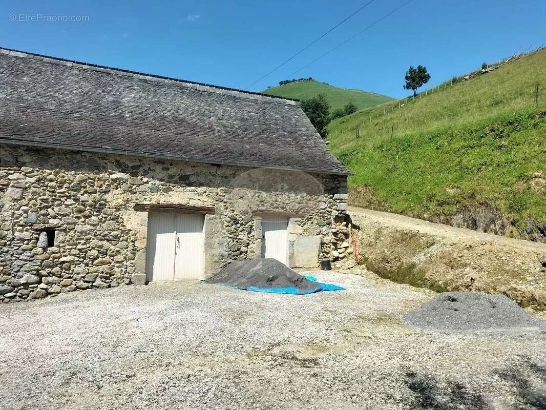 Maison à LOURDIOS-ICHERE