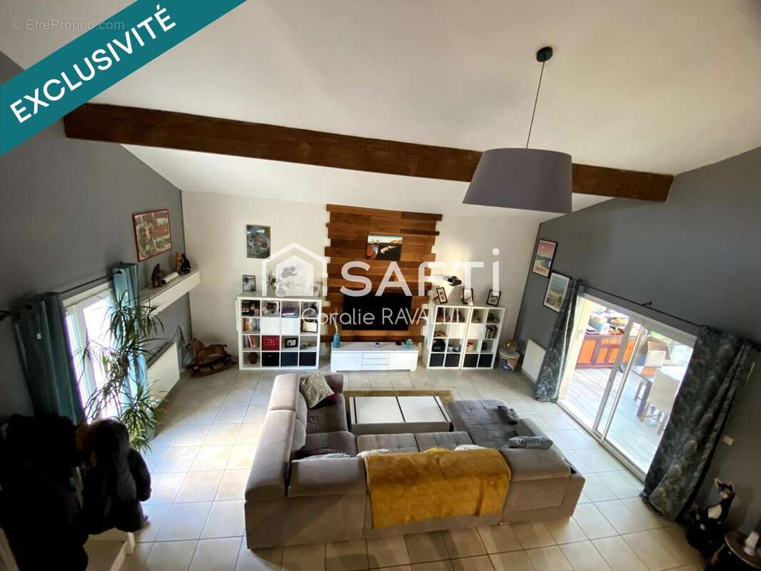 Photo 9 - Maison à VILLEBOIS-LAVALETTE