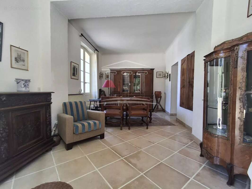Maison à SORGUES