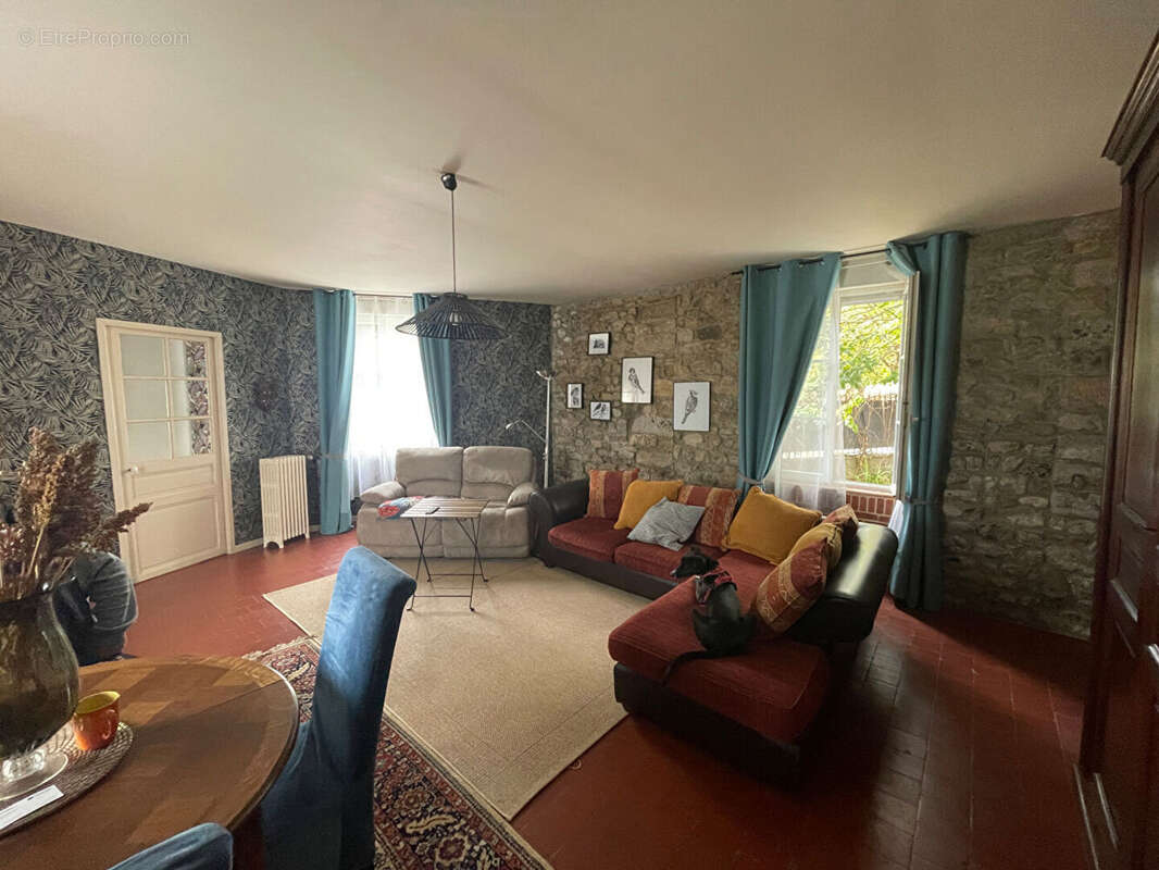 Maison à FRESNAY-L'EVEQUE