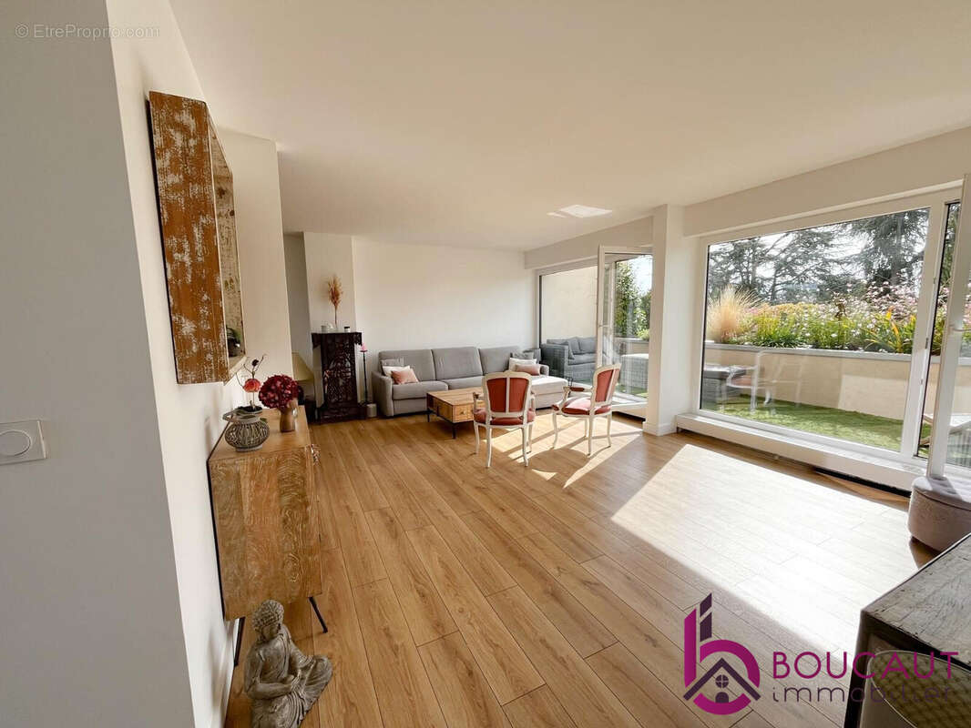 Appartement à VERRIERES-LE-BUISSON