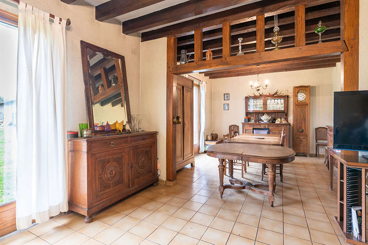 Maison à CERE