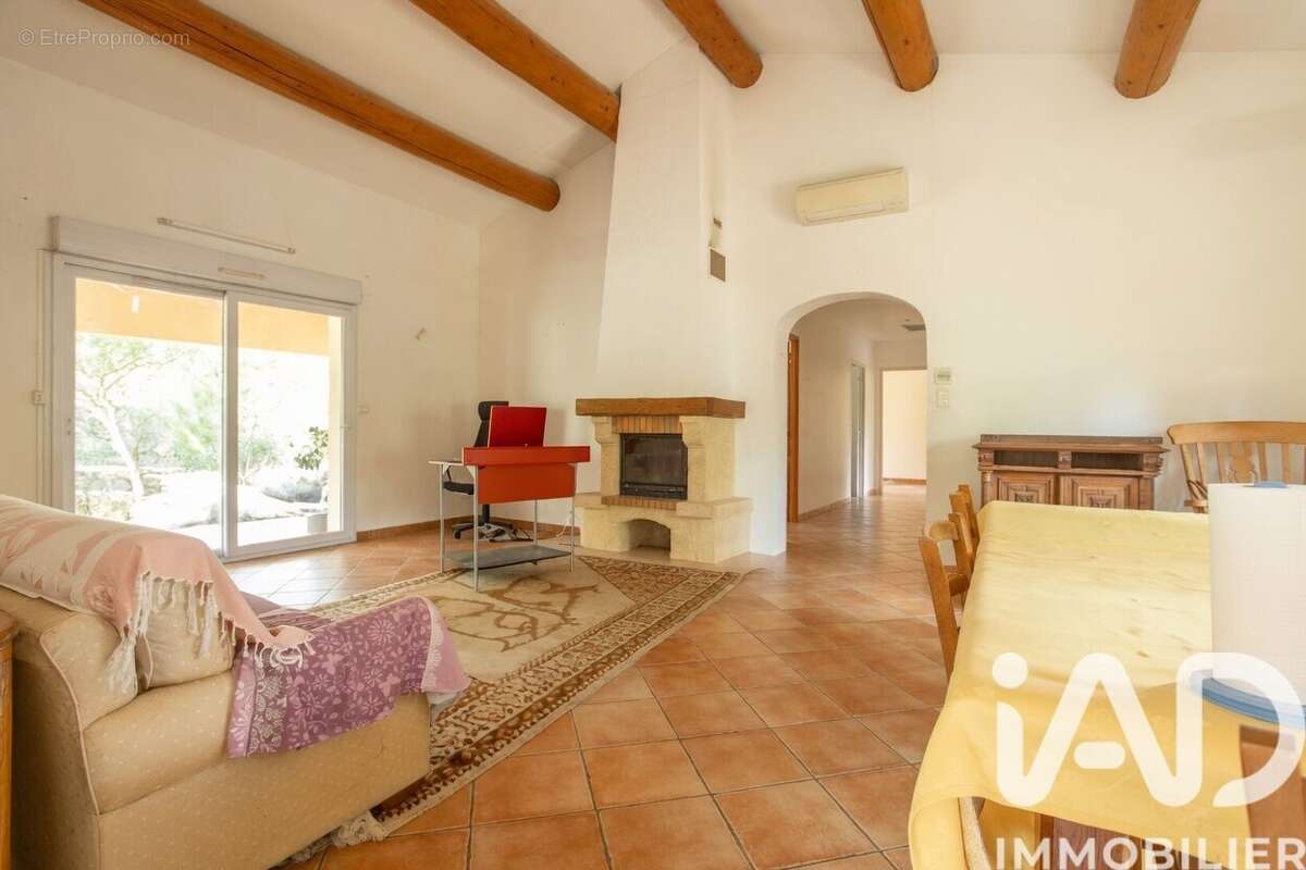 Photo 4 - Maison à ESTEZARGUES