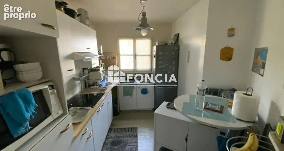 Ezanville centre, F3 en duplex vendu occupé comprenant entrée séjour, cuisine, wc, salle de bains 2 chambres et box - photo 3
