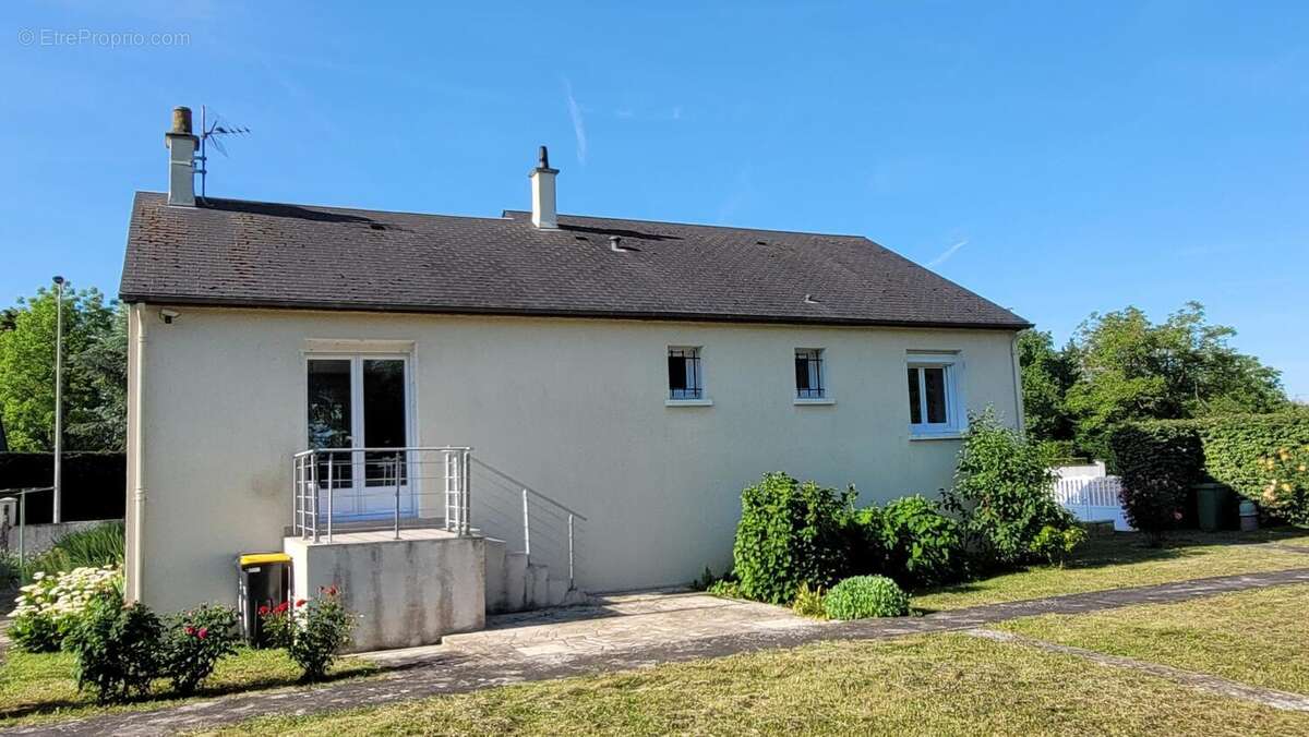 Photo 2 - Maison à CHATELLERAULT