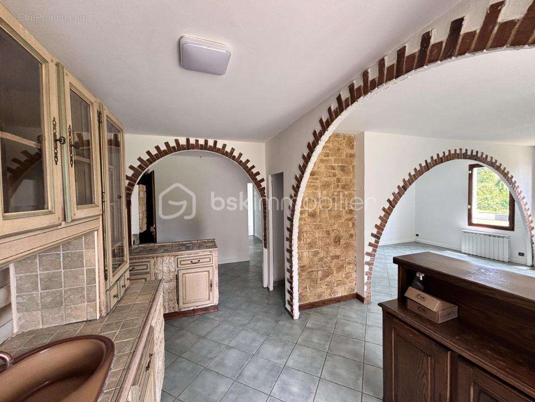 Appartement à CULOZ