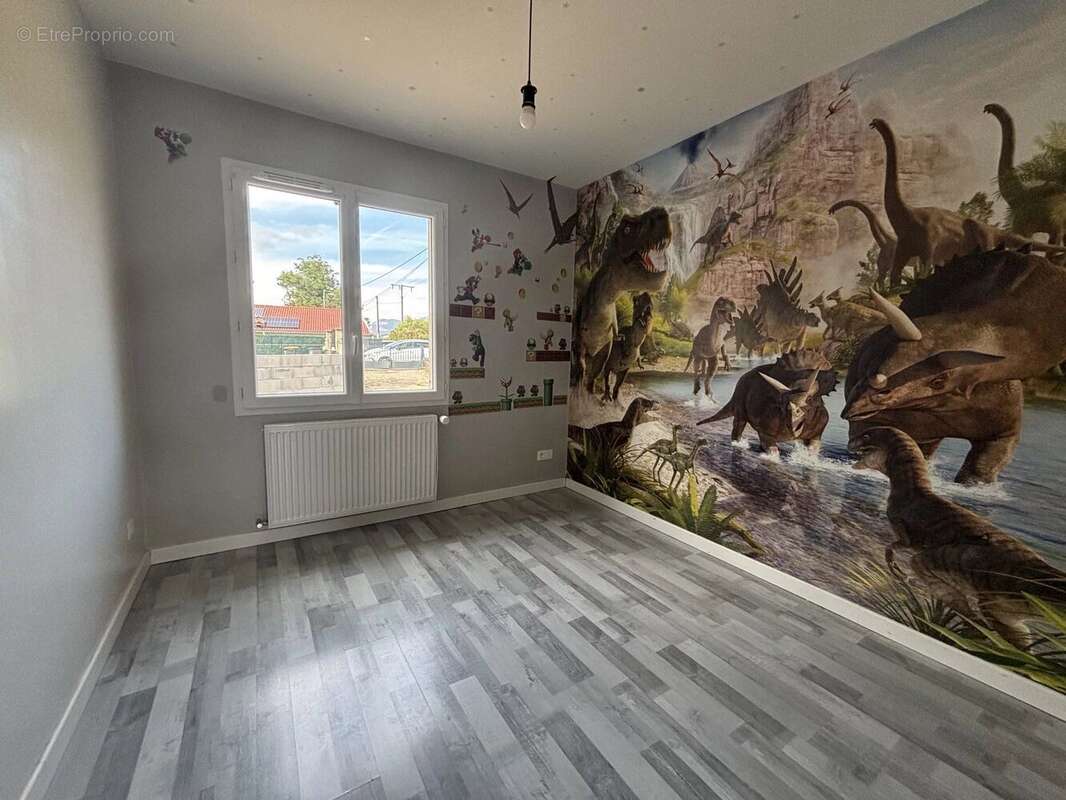 Maison à SERRIERES-DE-BRIORD