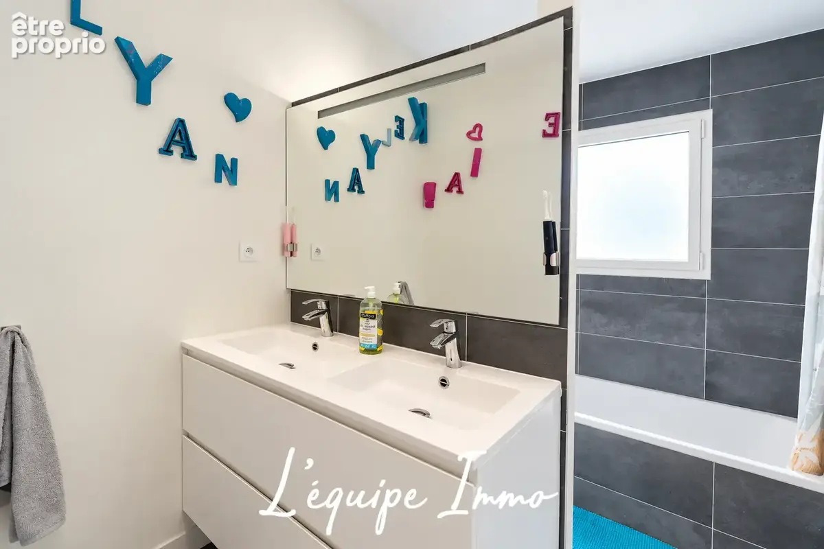 Proche centre ville, maison contemporaine de plain-pied avec piscine et garage - photo 14