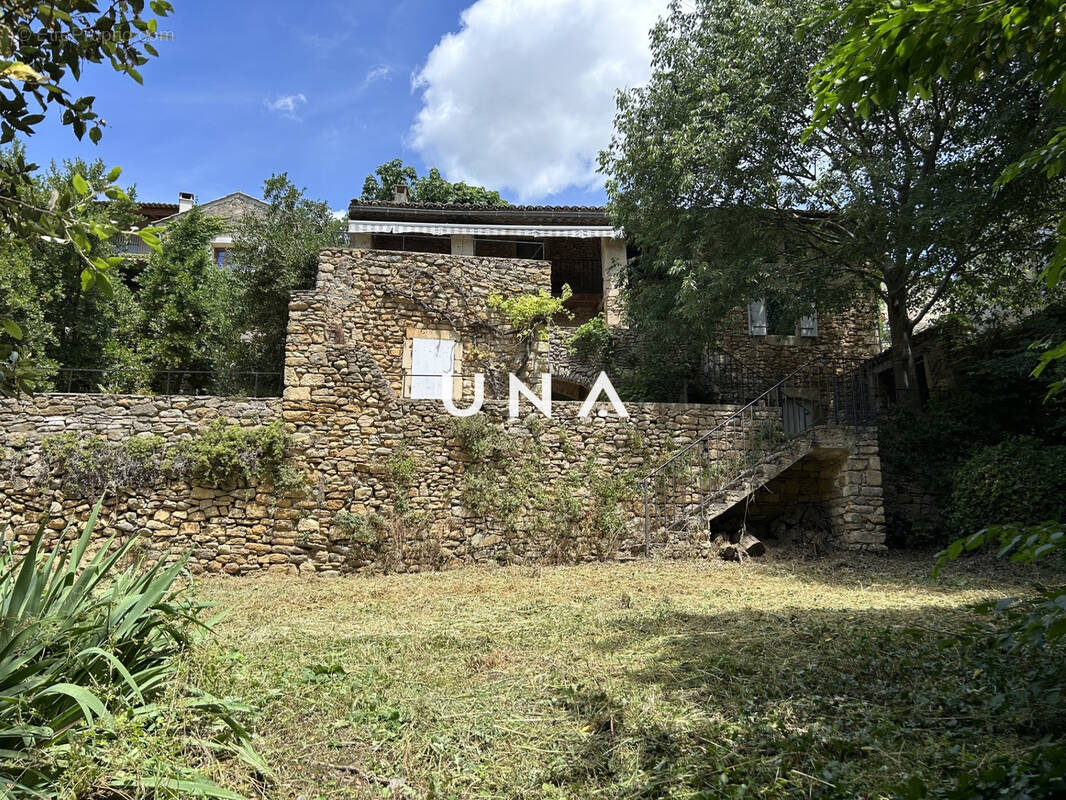 Maison à SABRAN
