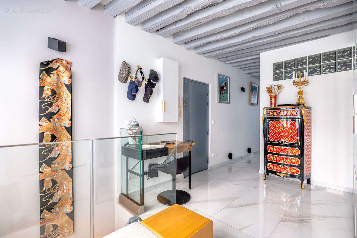 Appartement 59 m² à Paris-4e  - photo 6