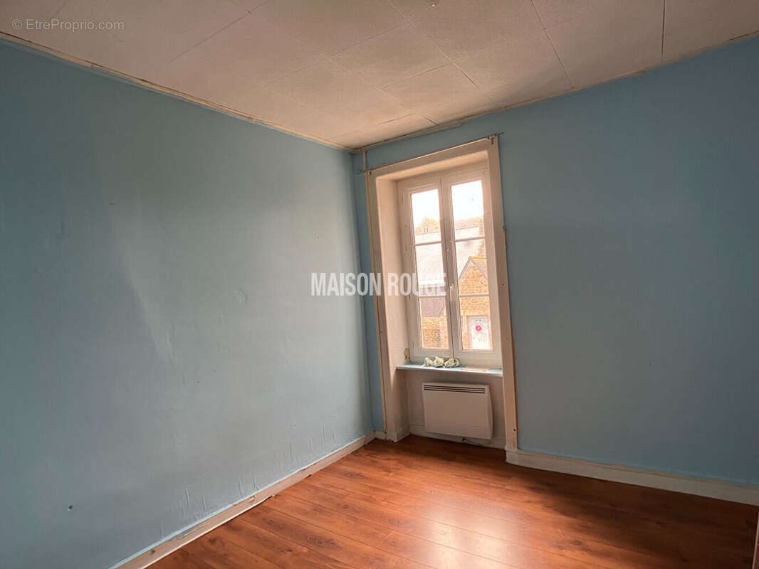 Maison à HENANBIHEN