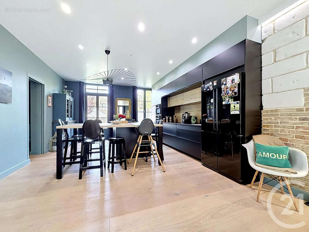 Maison 350 m² à Troyes  - photo 15