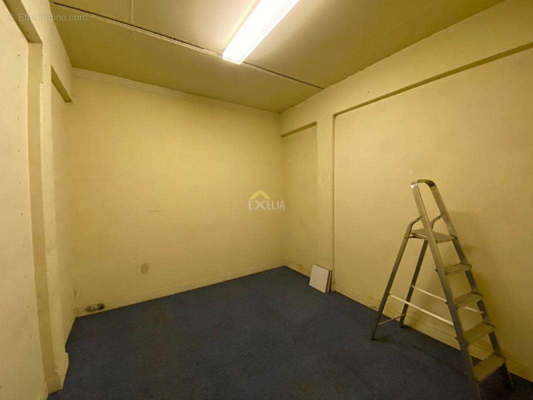 Commerce à MANTES-LA-VILLE