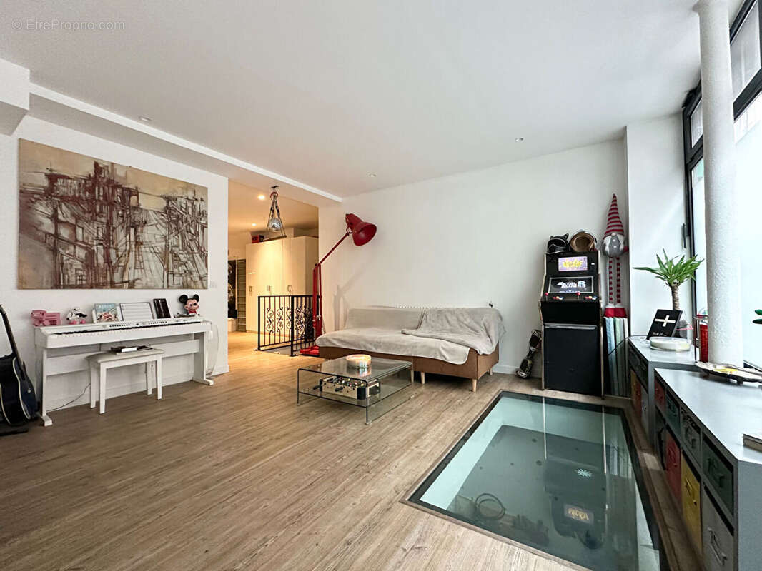 Appartement à PARIS-18E