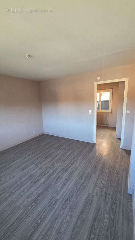 Appartement à BONNE