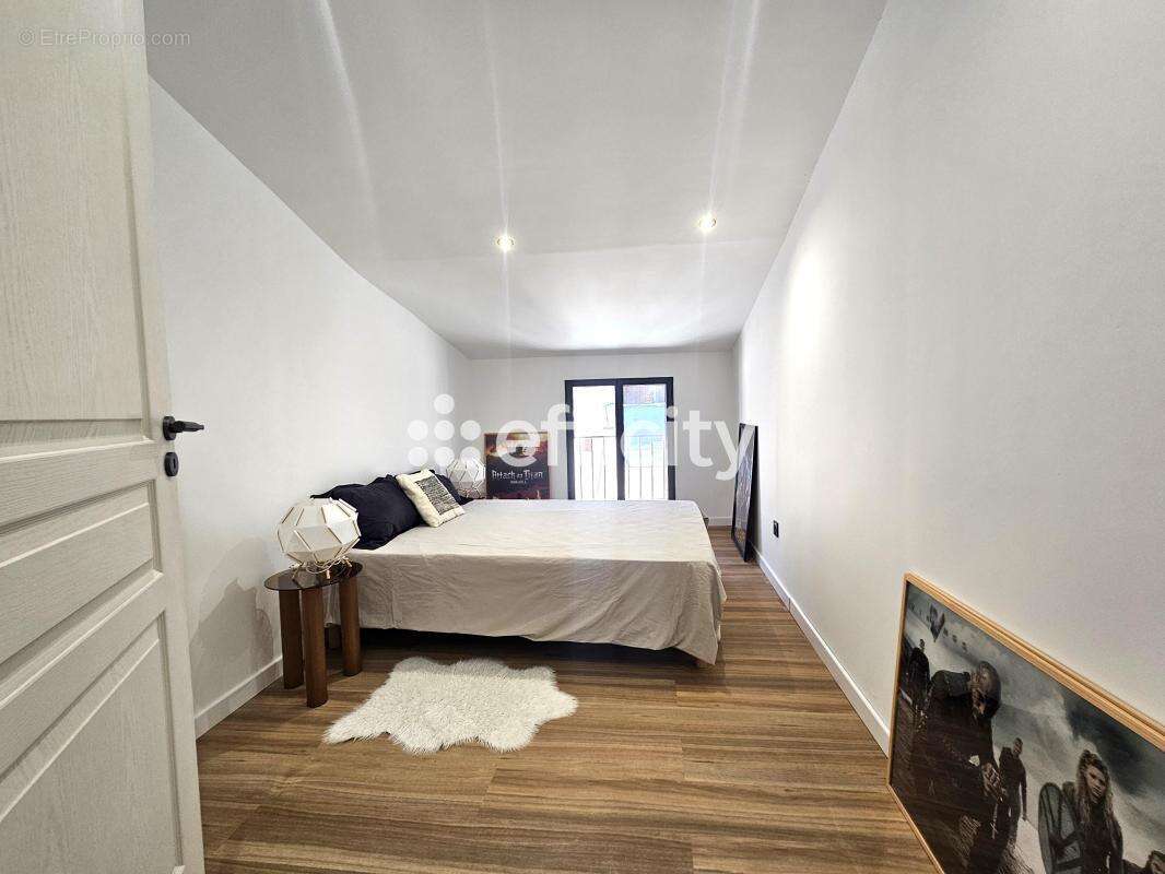 Maison à MONTBAZIN