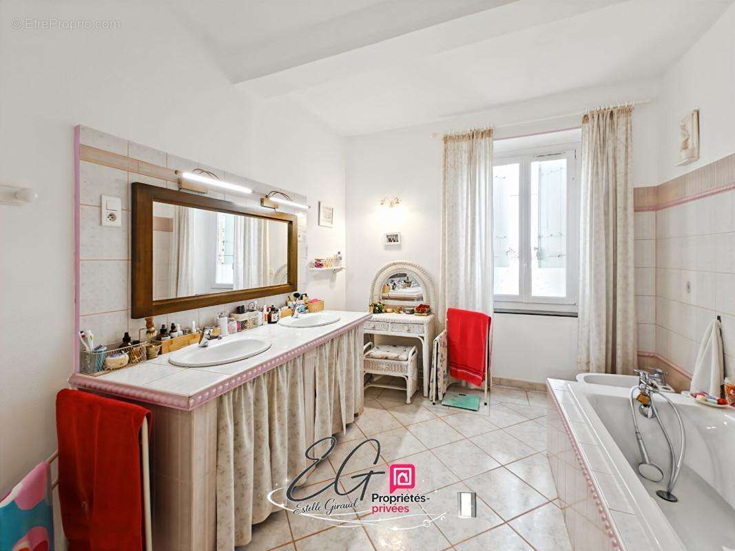 Maison à CAUNES-MINERVOIS