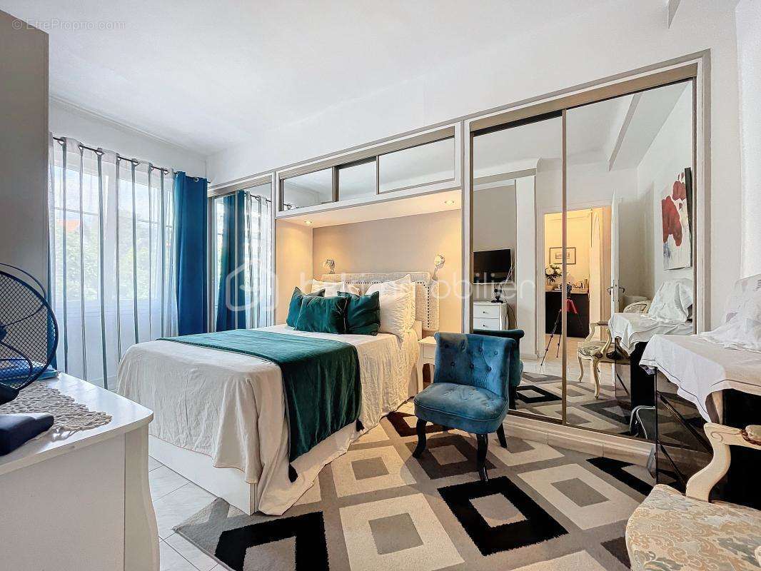 Appartement à LE CANNET